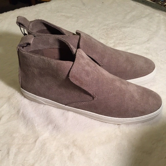 Nwot Dolce Vita Xandie Sneaker Gray 